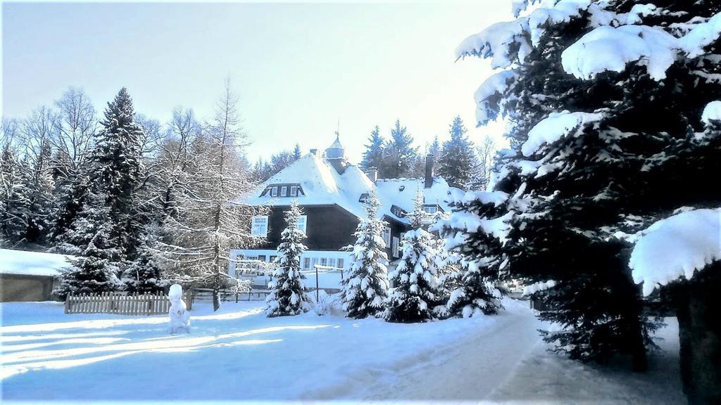ホテルErzgebirgshof Bethlehemstift Neudorf-Bornstein エクステリア 写真