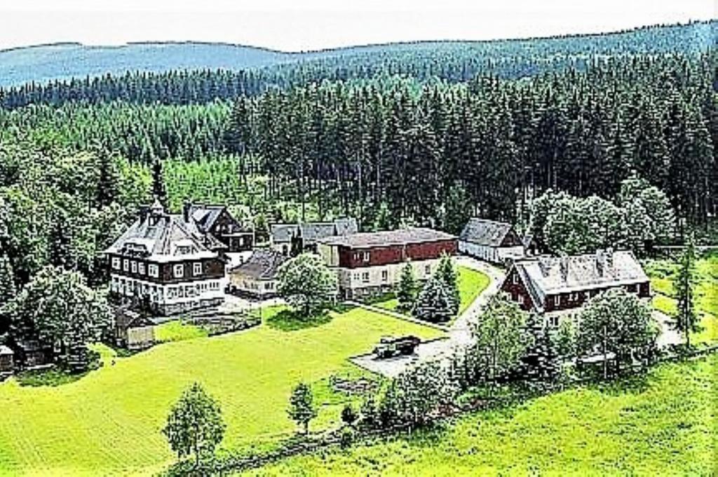 ホテルErzgebirgshof Bethlehemstift Neudorf-Bornstein エクステリア 写真
