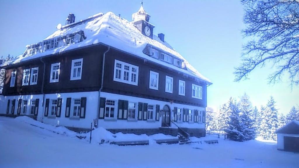 ホテルErzgebirgshof Bethlehemstift Neudorf-Bornstein エクステリア 写真