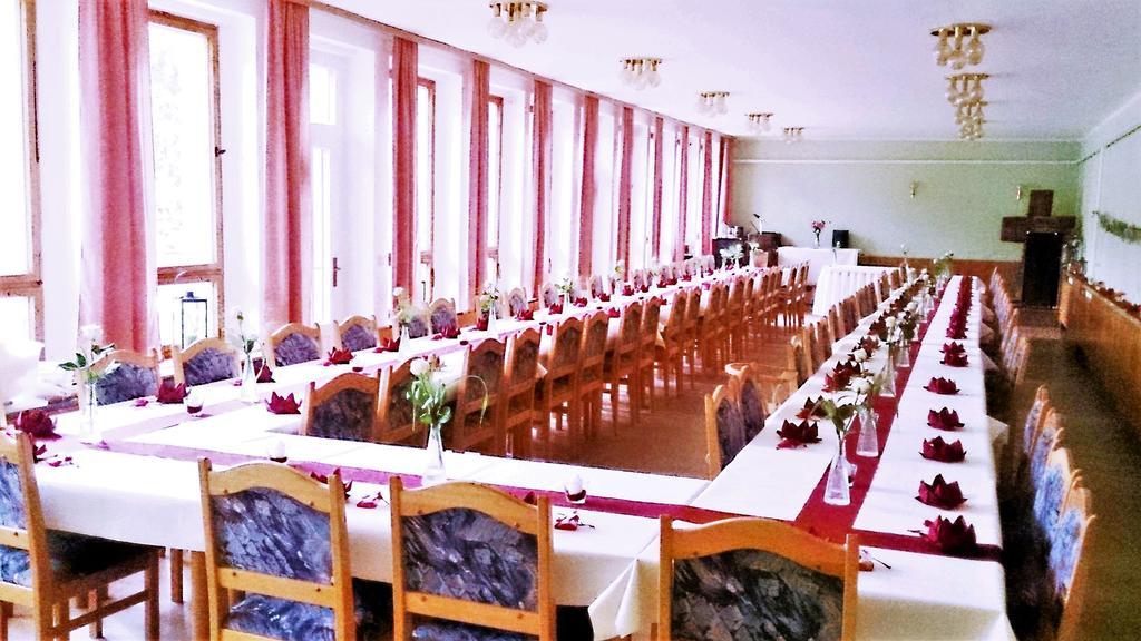 ホテルErzgebirgshof Bethlehemstift Neudorf-Bornstein エクステリア 写真